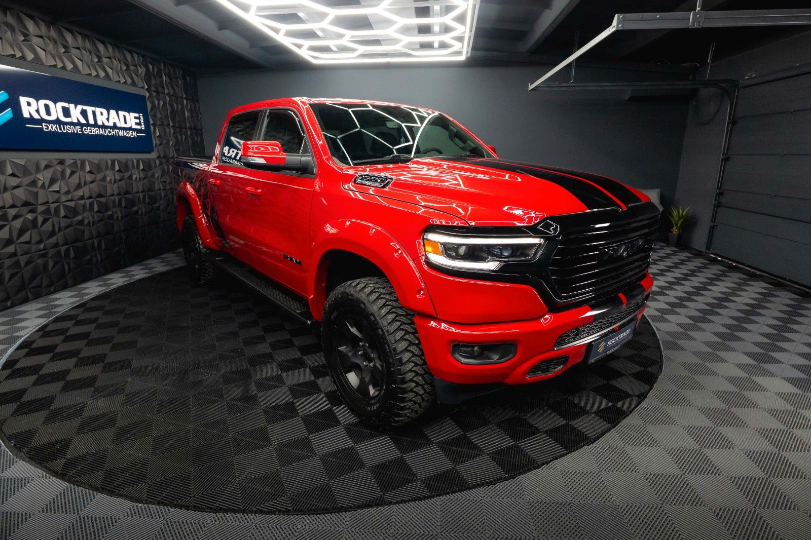 Fahrzeugabbildung Dodge RAM 5.7 V8 HEMI 4x4 Limited OFFROAD AxleLock 19%