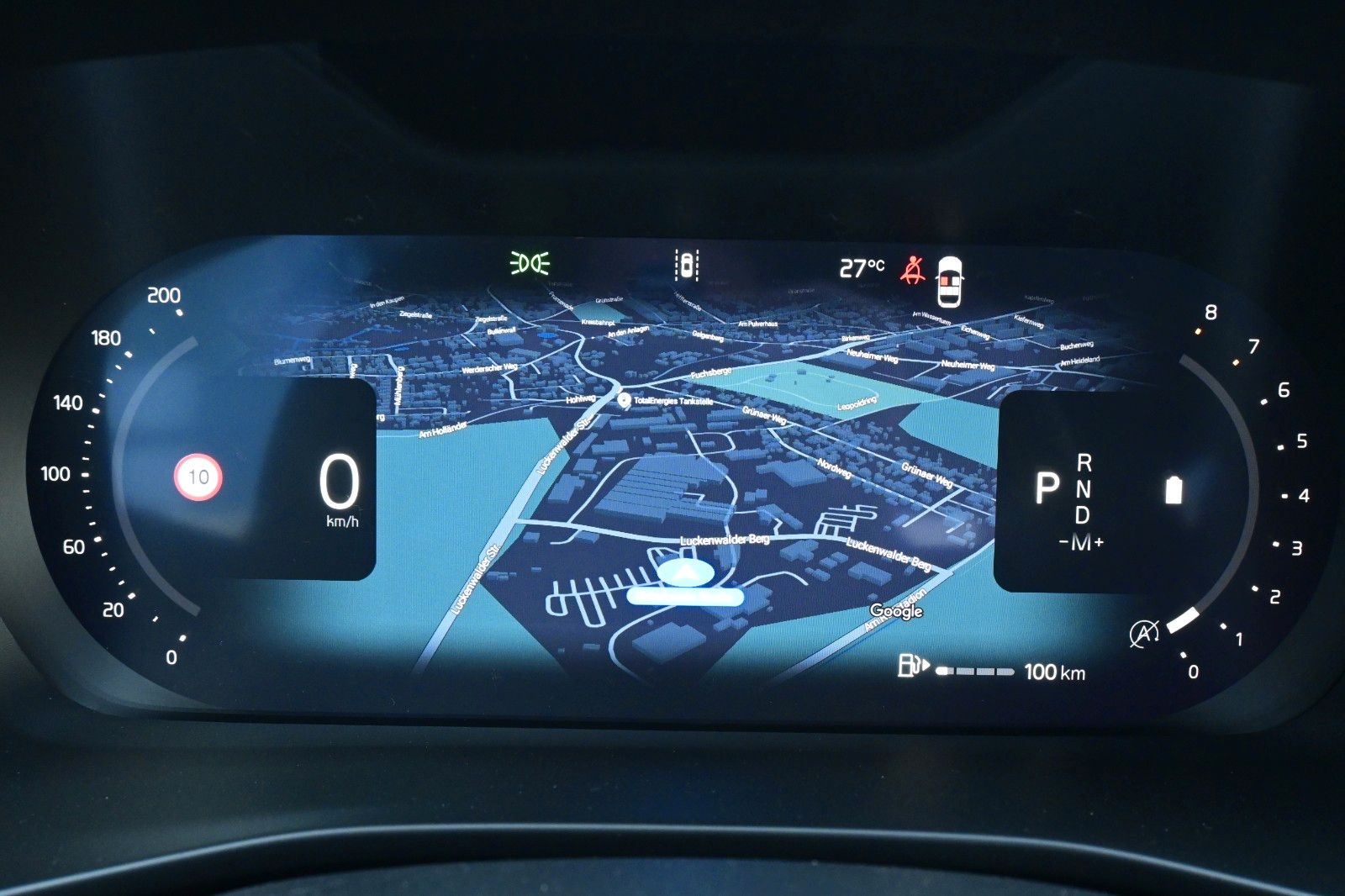 Fahrzeugabbildung Volvo XC40 B3 DKG Plus Black Edition*FSHZG*360*ACC*AHK