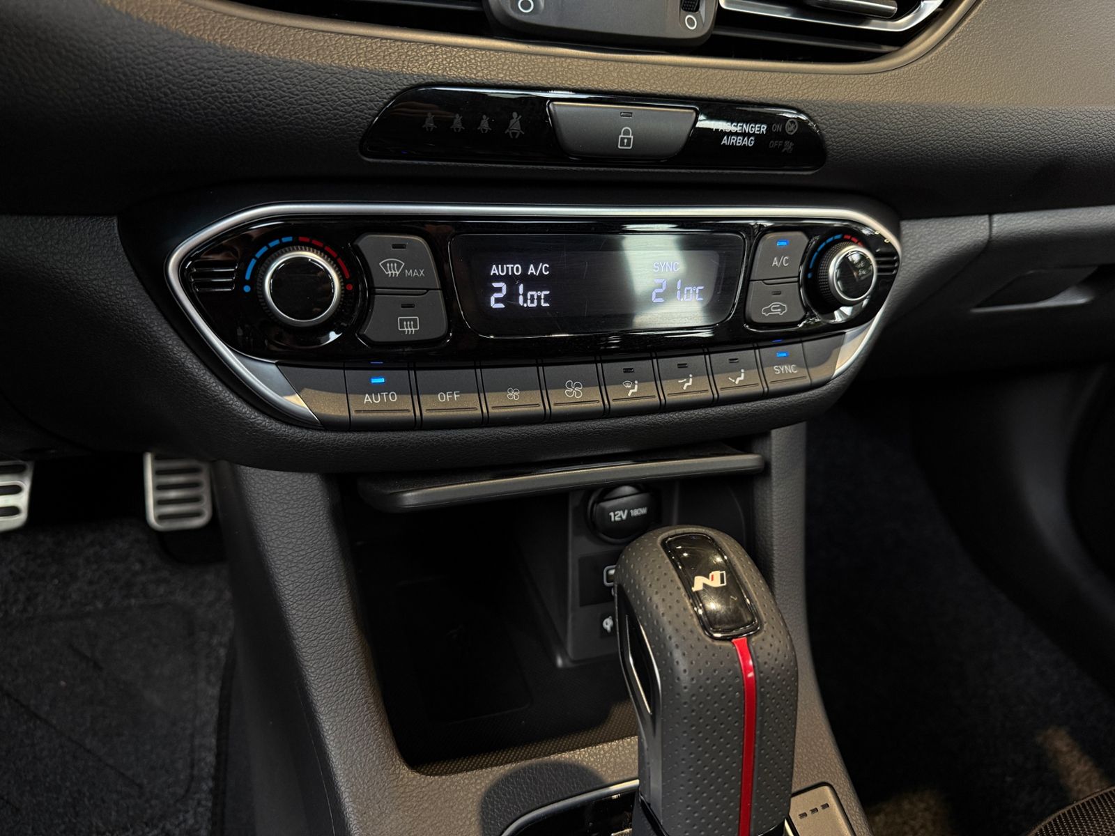 Fahrzeugabbildung Hyundai i30 N Line Mild-Hybrid PANO LED NAVI