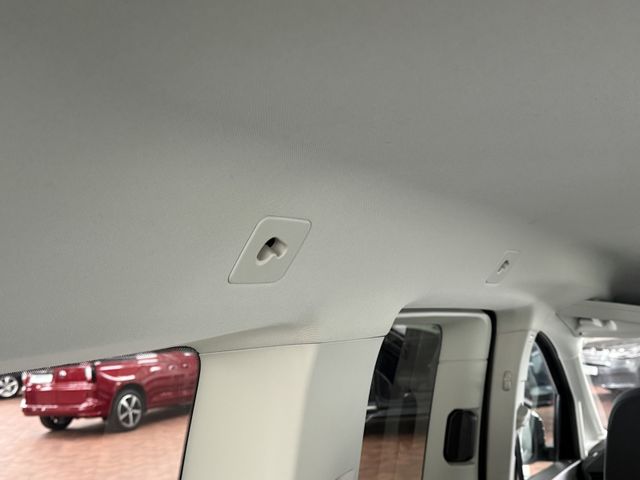 Volkswagen Caddy 2.0TDI SITZHZ KAMERA 5J GARANTIE 7SITZE