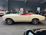 Mercedes-Benz MERCEDES-BENZ 230 SL PAGODE - Mercedes-Benz 230 aus 1965: 230sl
