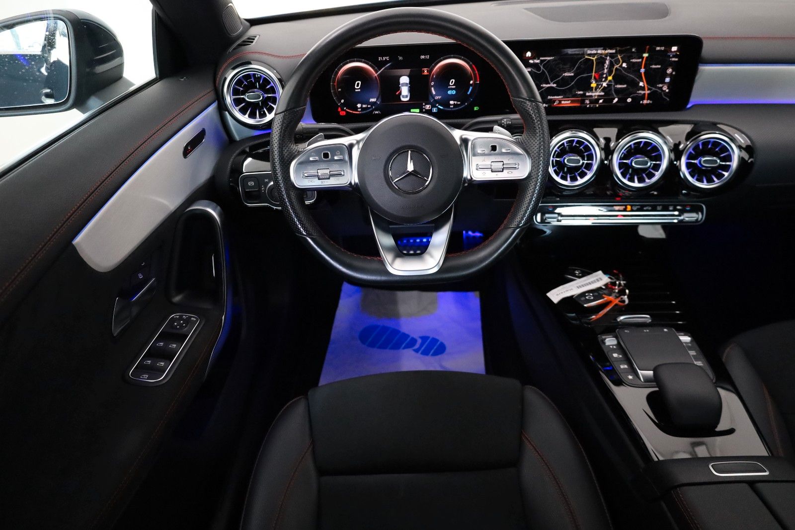 Fahrzeugabbildung Mercedes-Benz CLA 250e AMG Line  TLeder,Navi,LED,ParkPaket,AHK