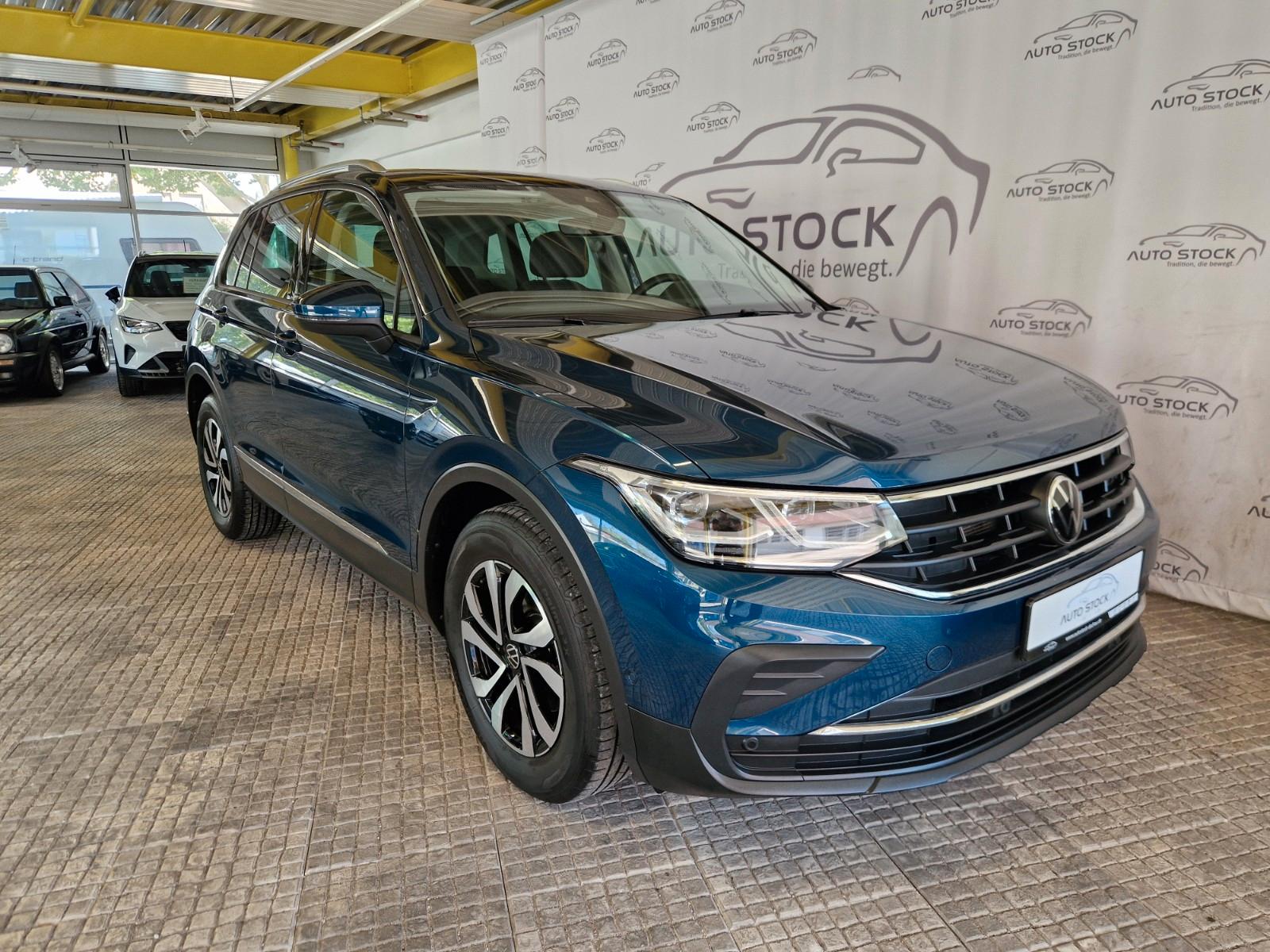 Volkswagen Tiguan 2.0 TDI ACTIVE PDC ACC SH Matrix Pano AHK