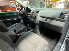 VW Touran Conceptline|7-Sitzer|SHZ|PDC|Klimaanlage VW Touran Conceptline|7-Sitzer|SHZ|PDC|Klimaanlage