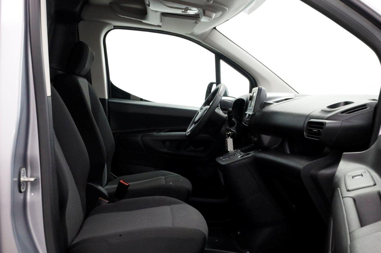 Opel Combo-e L2H1 Edition 50 kWh Snellader SOH 98,1%