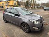 Hyundai i20 - Hyundai i20: Hyunda