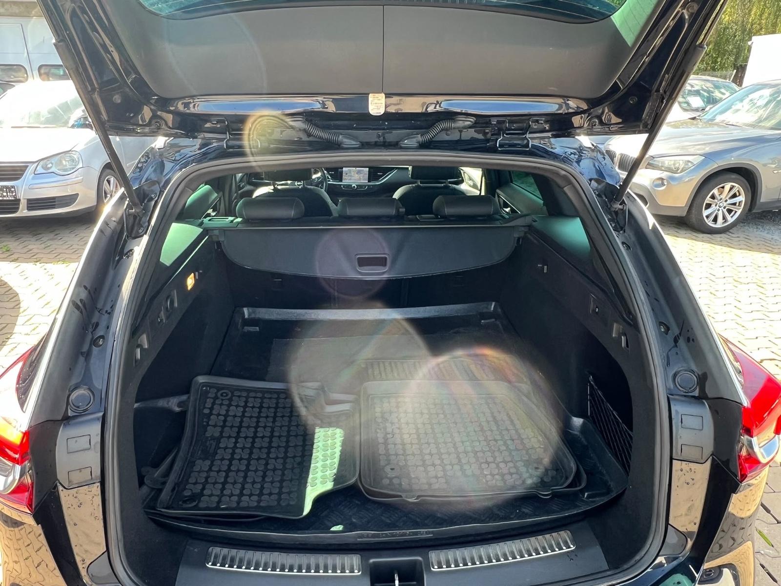 Opel Insignia B ST Scheckheft Navi Klima LED Pano AHK