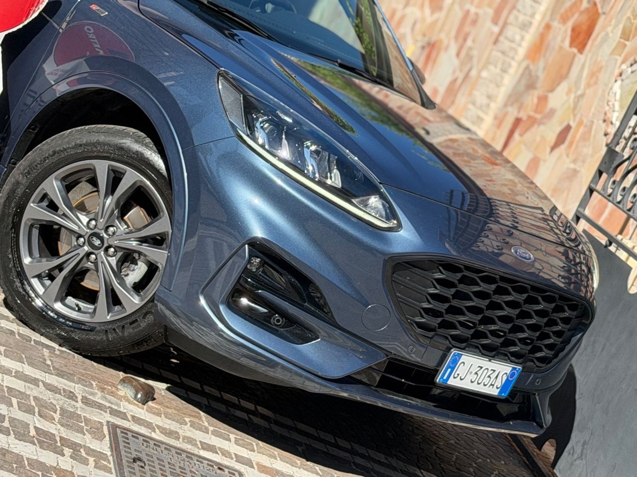 Ford Kuga 1.5 EcoBlue 120 CV aut. 2WD ST-Line X imagem 2