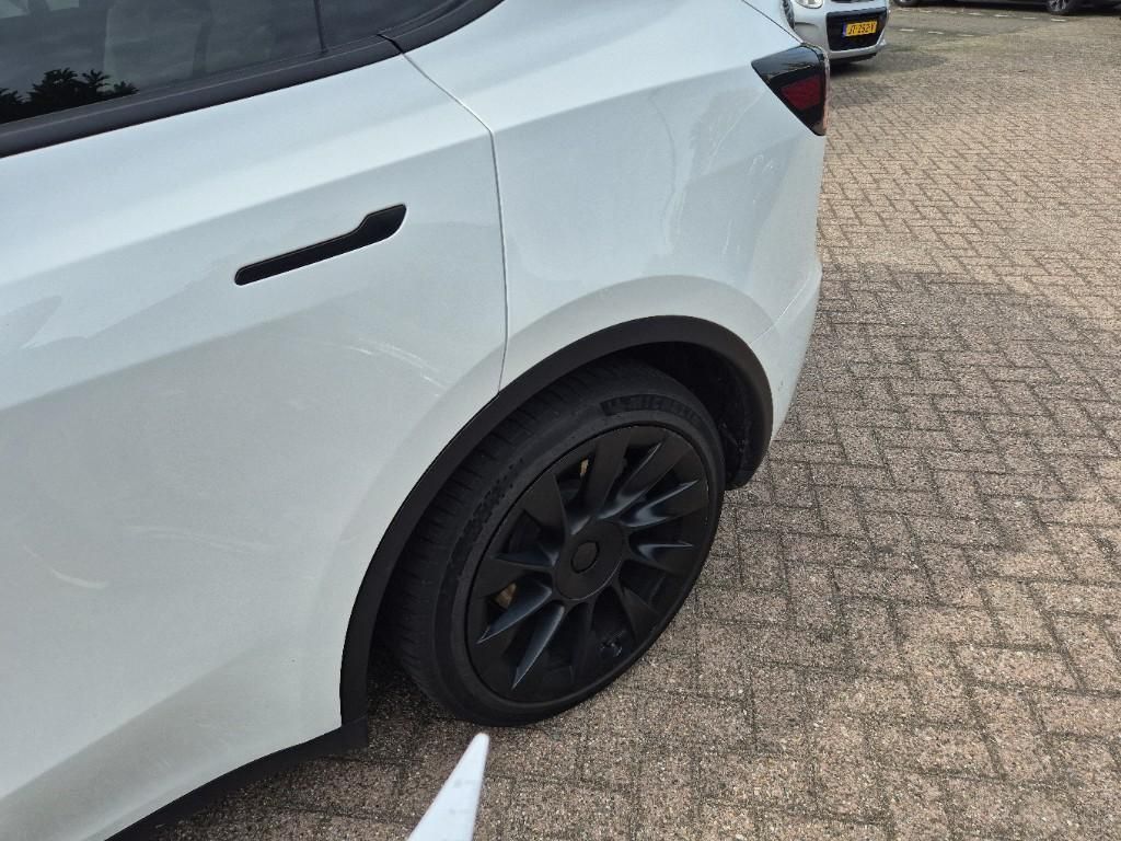 Tesla Model Y Long Range 351pk AWD [ FSD+WIT LEDER+TRE imagem 2