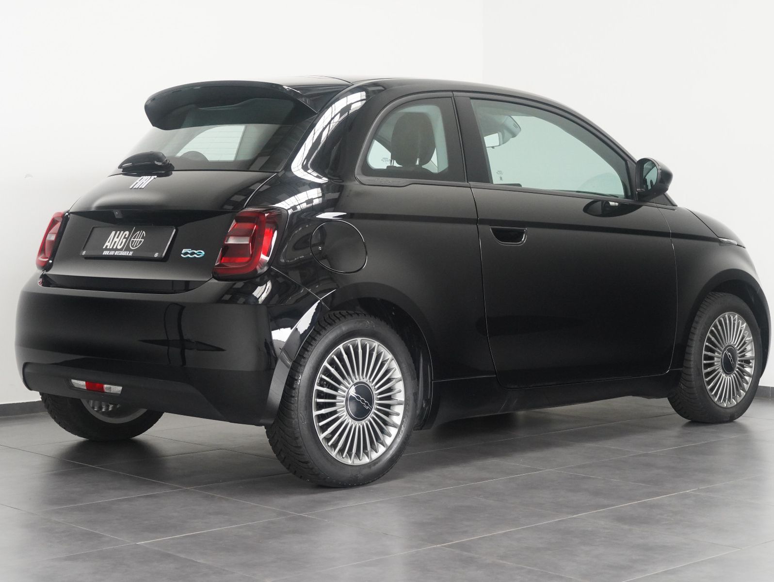 Fahrzeugabbildung Fiat 500e Icon 87KW/42kWh/DC-LADEN/NAVI/KAMERA