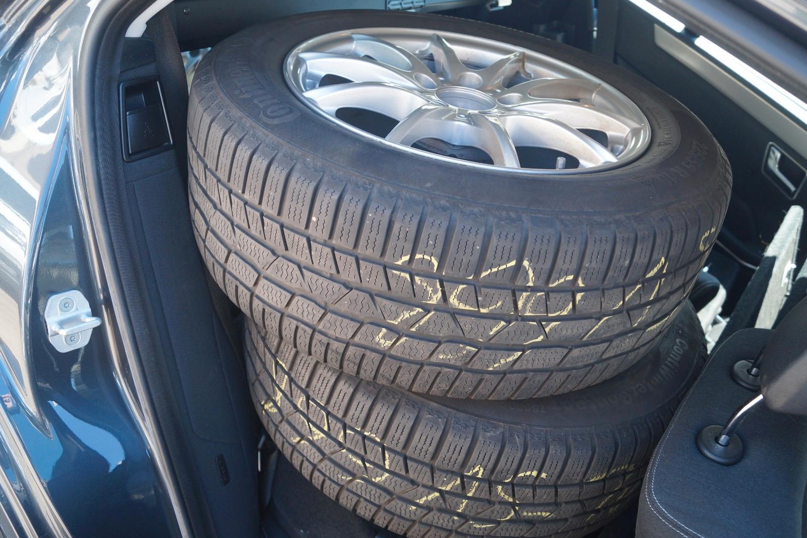 Mercedes-Benz E250 2014 — photo 25