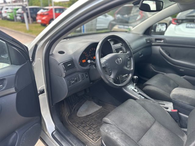 Toyota Avensis  Kombi 1.8 Sol