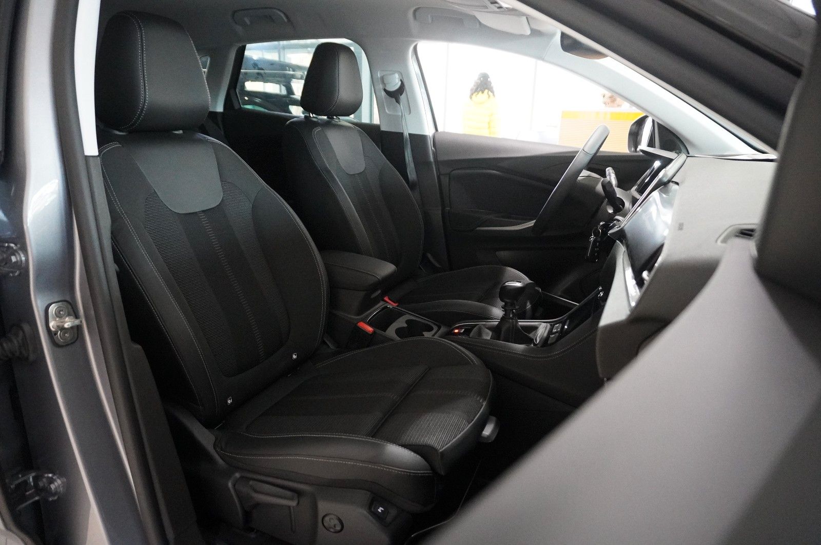 Fahrzeugabbildung Opel Grandland (X) 1.2T GS SPORT NAVI/LED/VIRTU./DAB+