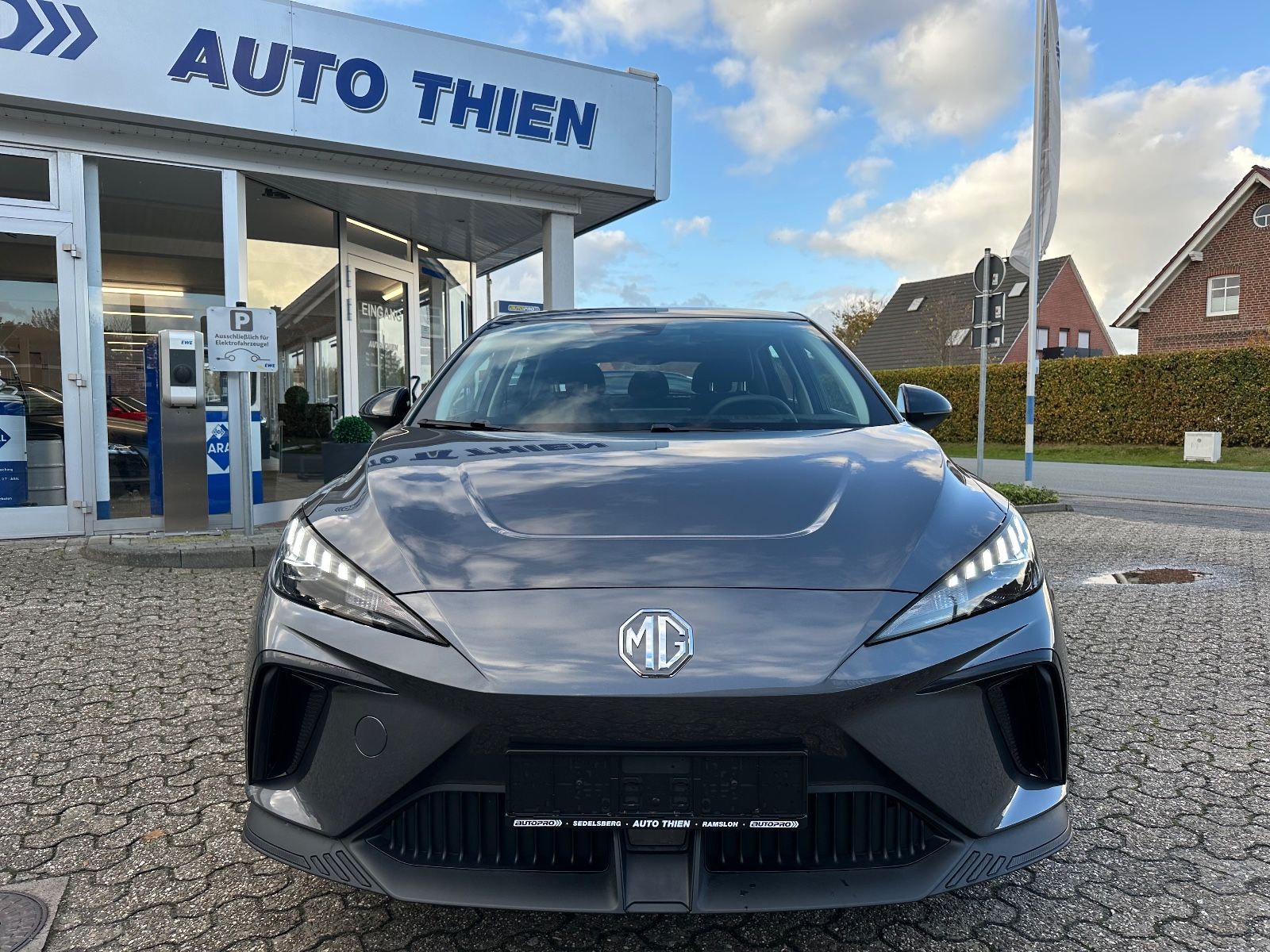 Fahrzeugabbildung MG MG4 Standard 51 kWh Navi/ACC/LED/PDC/CarPlay