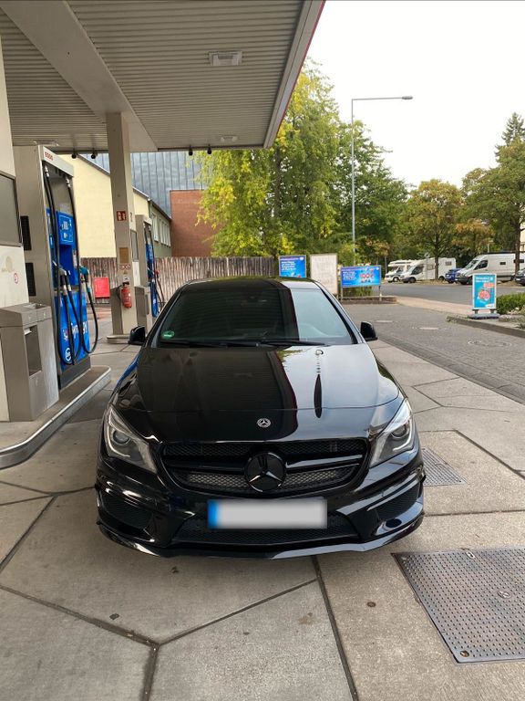 Image of Mercedes-Benz CLA 180