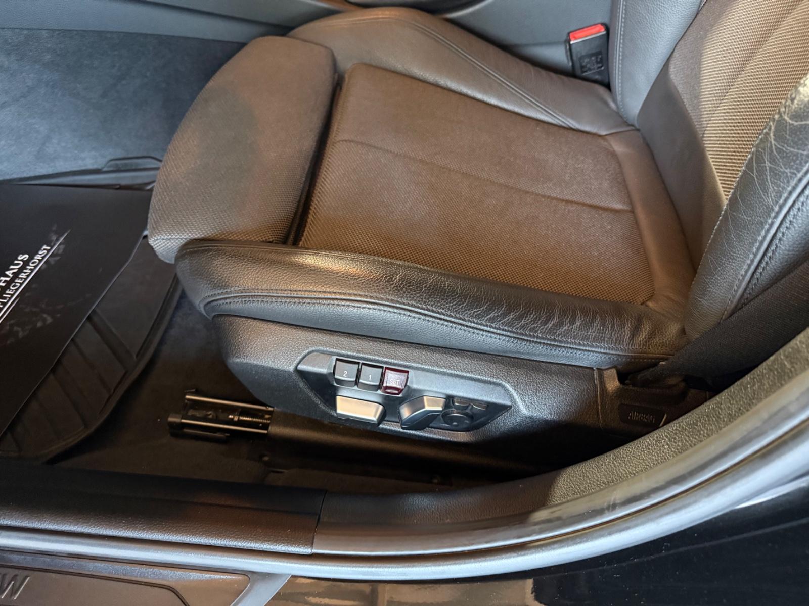 BMW 320i Touring Advantage LED/Memory/HUD/Pano/ACC