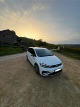 Volkswagen Touran 1.5 TSI DSG Highline R line AHK - VW Touran von privat