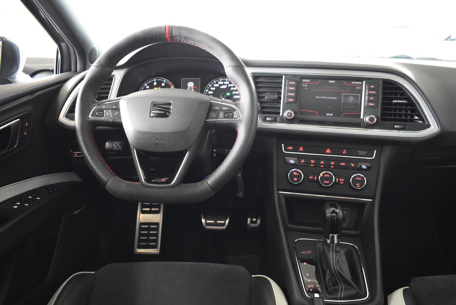Seat Leon ST Cupra 265 ch DSG • Baquets Alcantara • Toit pano • Caméras AV/AR • DCC • CarPlay
