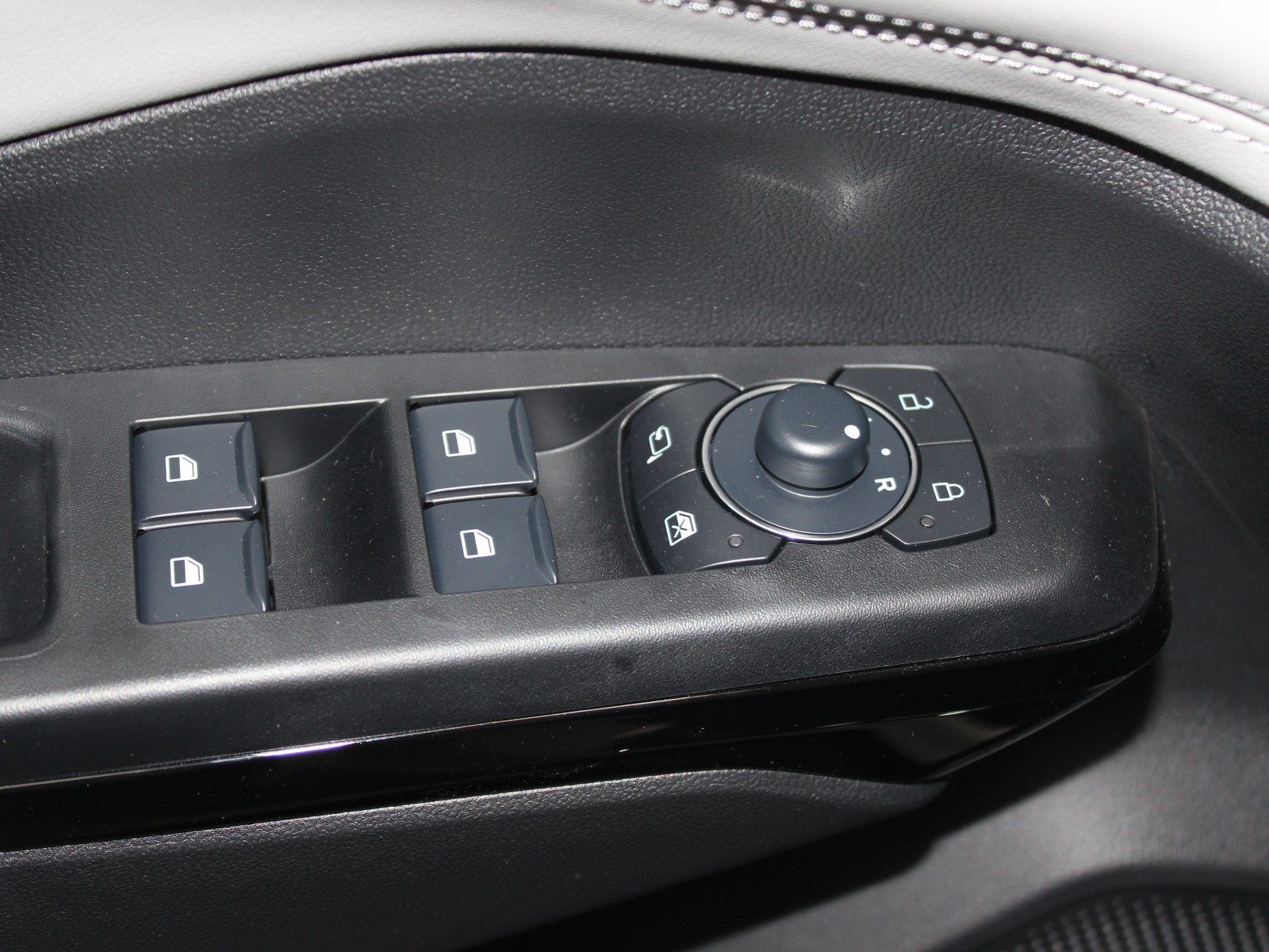 Fahrzeugabbildung Ford Puma Sound Edition