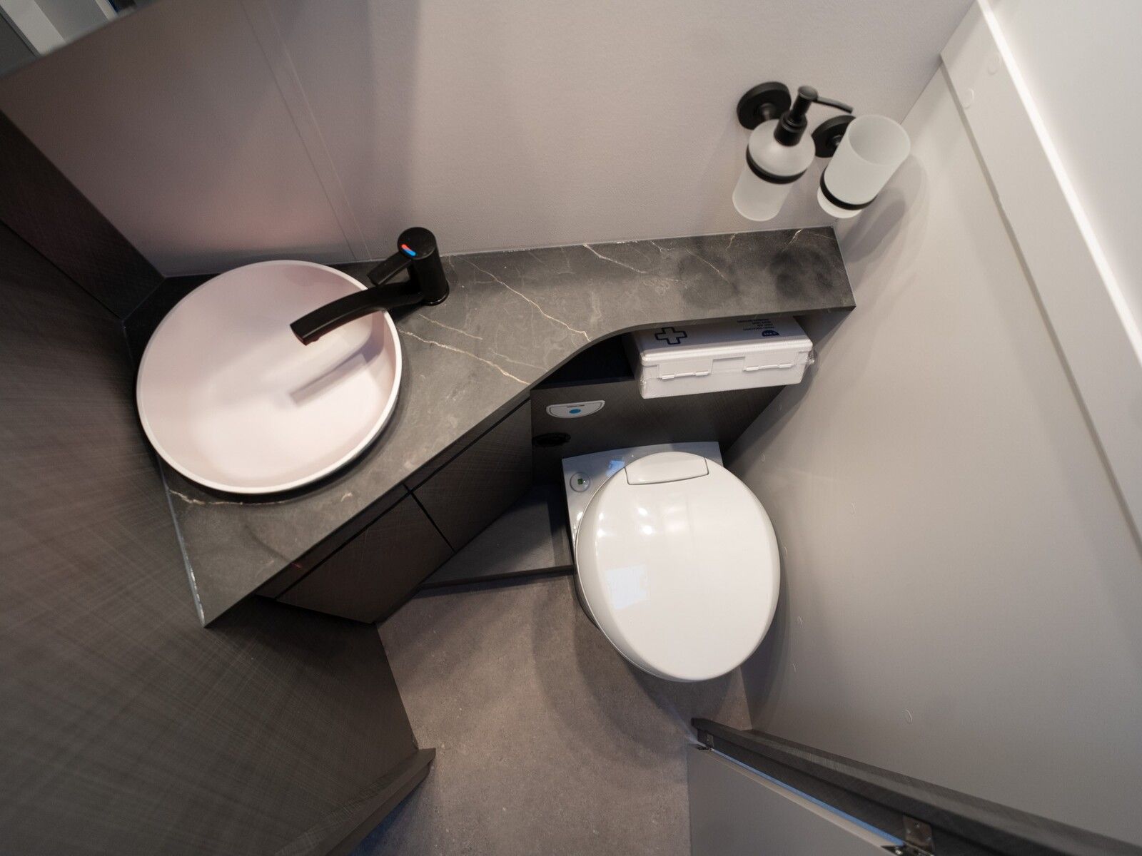 Fahrzeugabbildung Etrusco T-Modell Base 7.4 SBC MJ26*Markise*Pakete