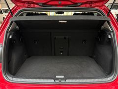 VW Golf VIII|SHZ|LHZ|LED|AHK|Massage|Kamera|Navi