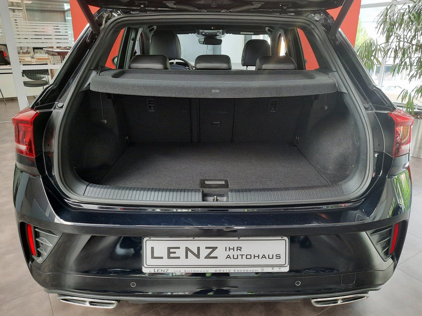 Fahrzeugabbildung Volkswagen T-Roc R-Line TSI DSG *AHK*Cam*Navi*LED*PDC*ACC*