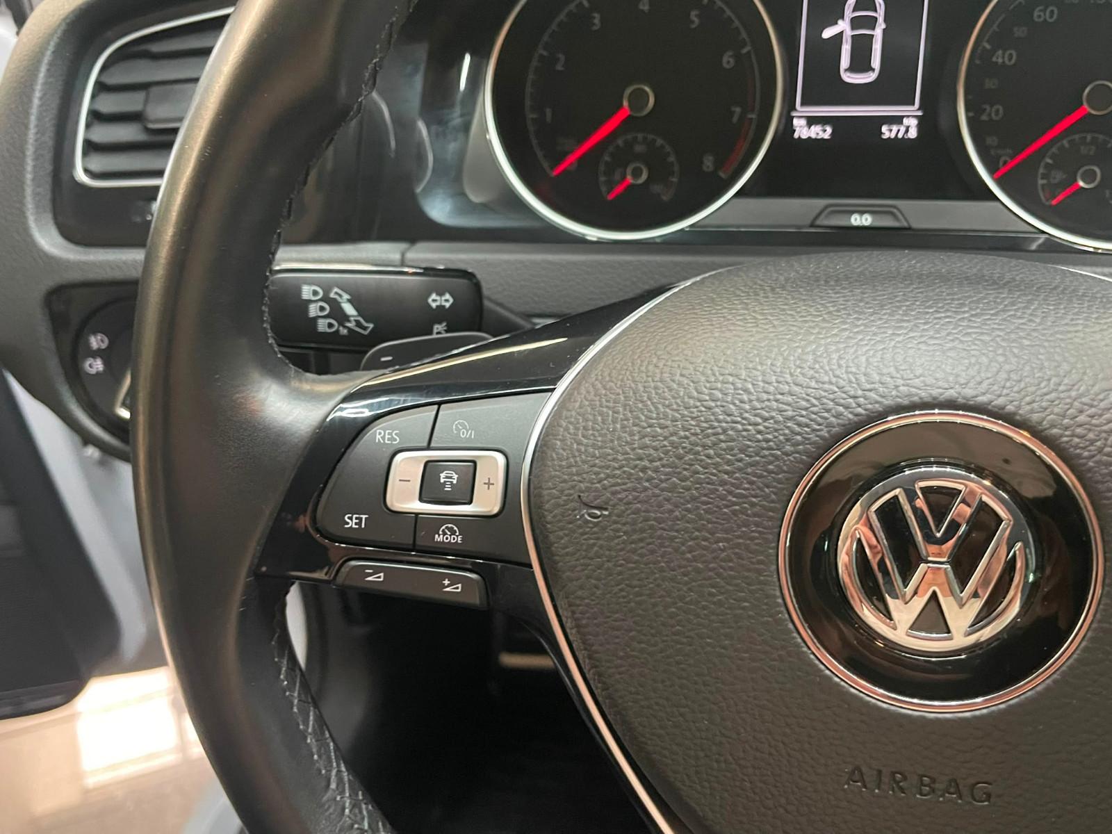 Volkswagen Golf VII Lim. Sound DSG / Carplay / Xenon