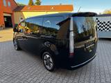 Hyundai Staria 2.2 Prime 4WD 1 Hand Alu Autom Nav - Hyundai mit Diesel-Antrieb: Automatik