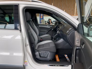 Volkswagen Tiguan Life BM 4Motion *NAVI*KLIMA*PANO*TEMPOMAT