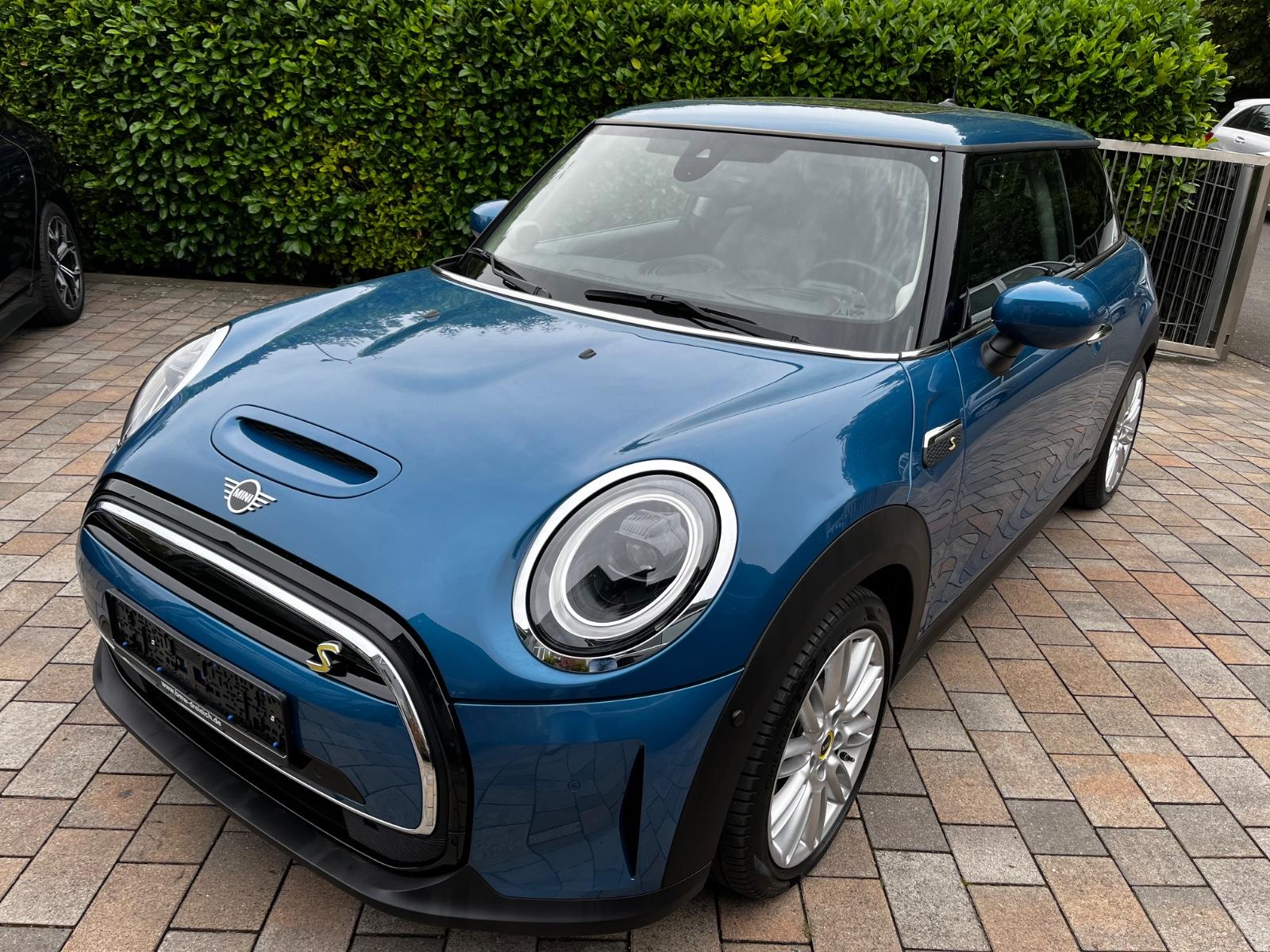 MINI Cooper SE Pano HUD Navi LED KAM DAB H/K 17"