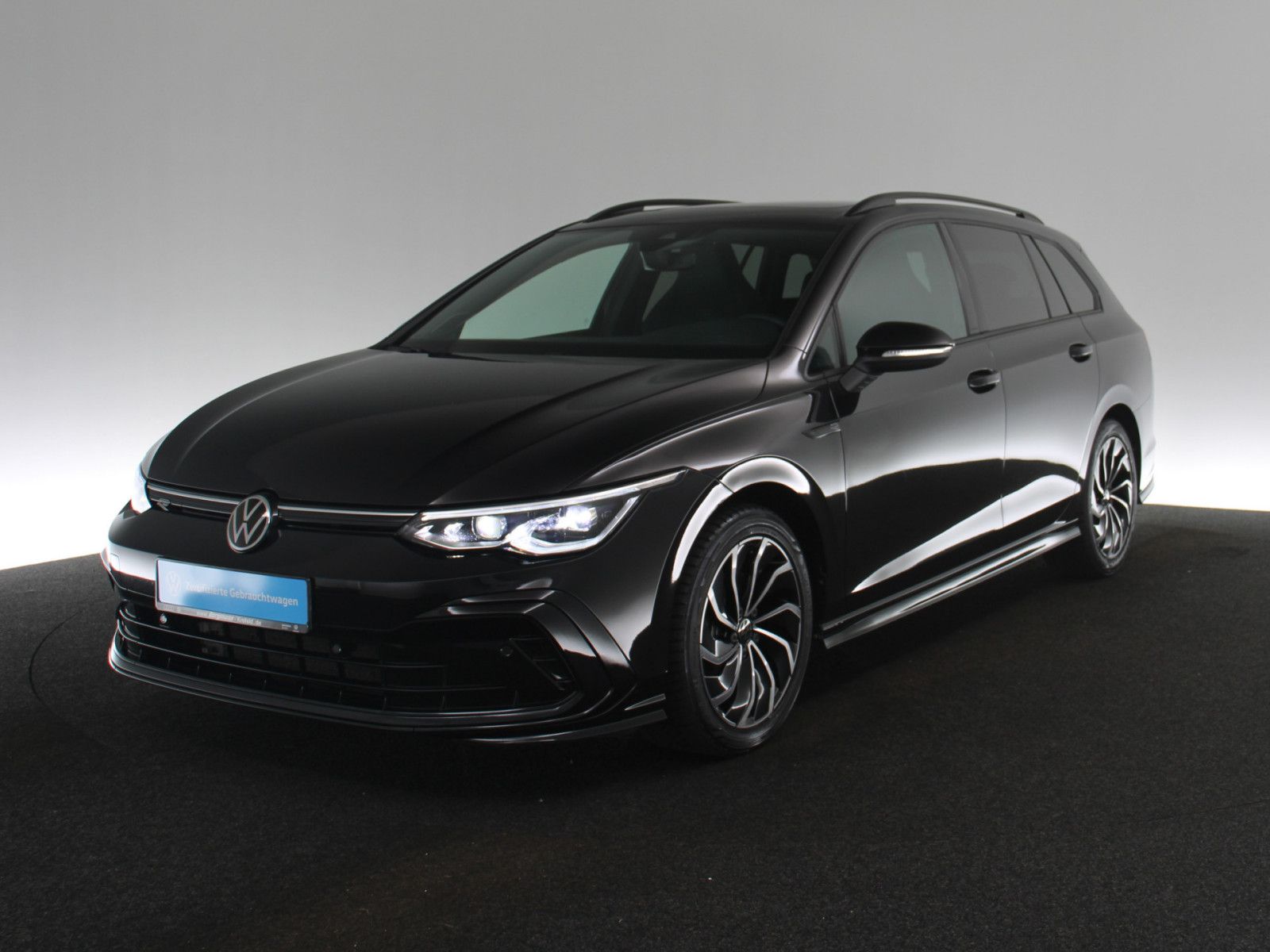 Volkswagen Golf VIII 2.0 TDI R-Line AHK MATRIX-LED PANO ACC foto 2