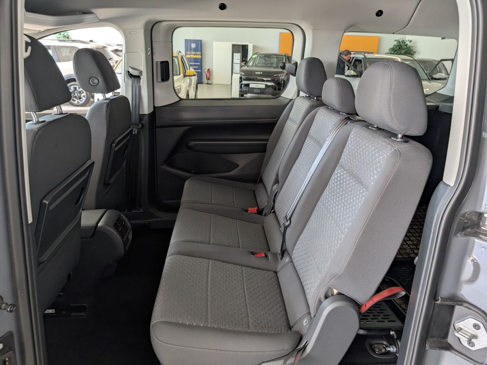 FORD Tourneo Connect Grand Limited 2.0l EcoBlue LED – Bild 9