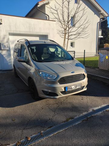 Ford Tourneo Courier 1.0 EcoBoost TIPTOP