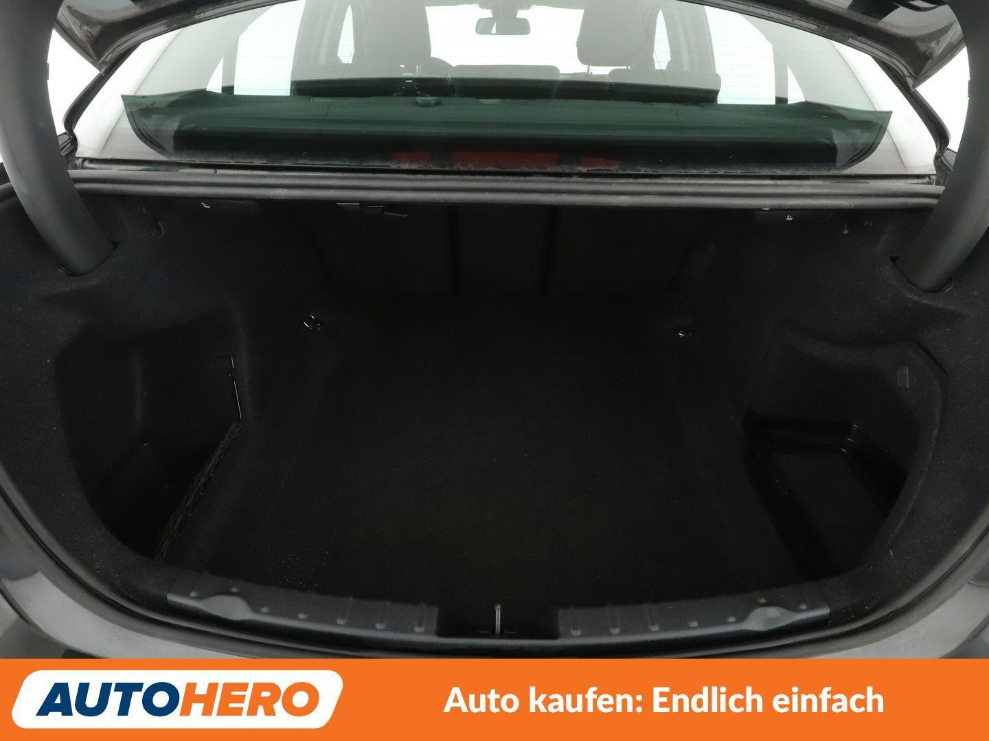 BMW 320d Advantage Aut.*NAVI*LED*HUD*TEMPO*PDC*SHZ*
