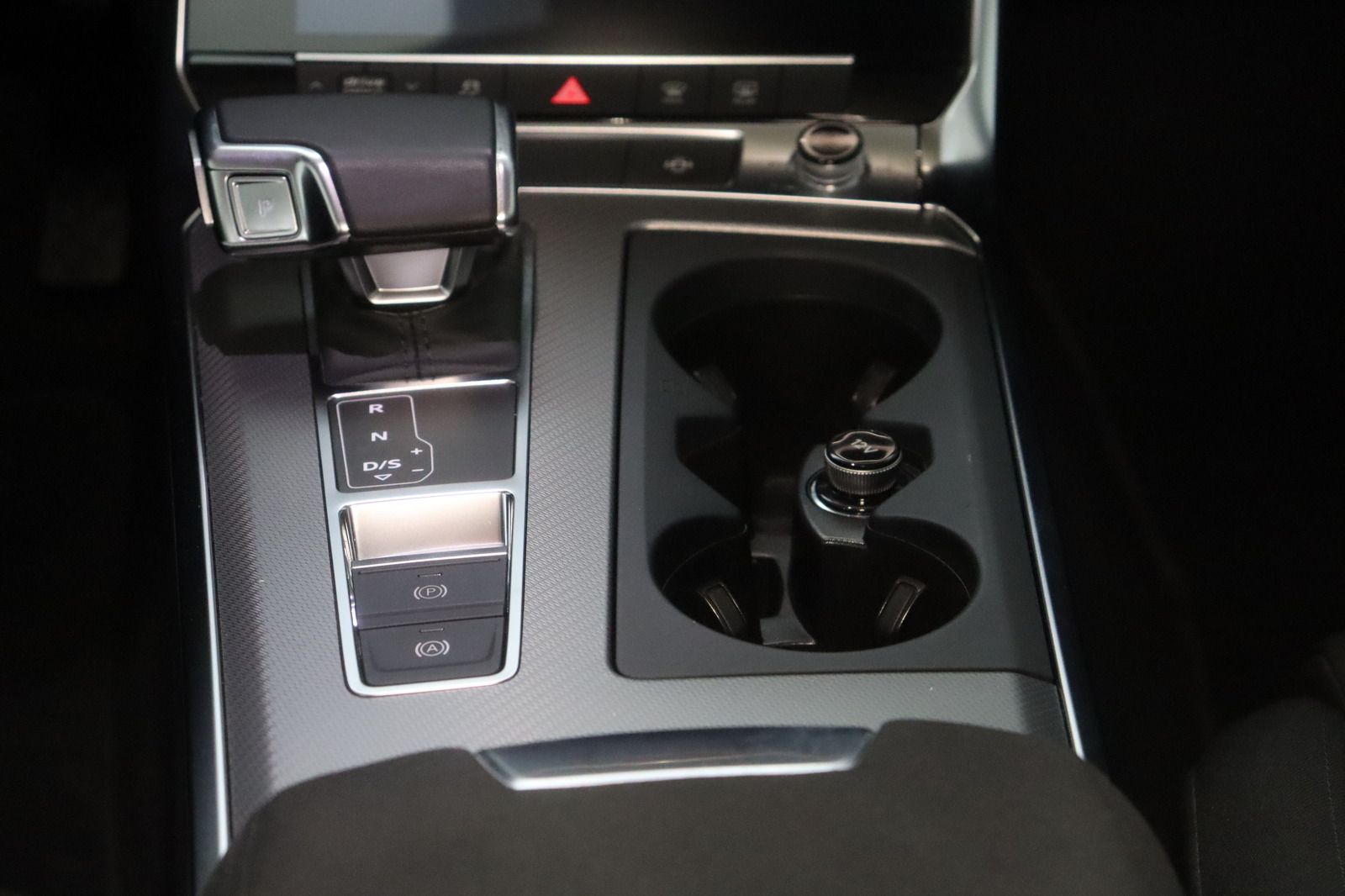 Fahrzeugabbildung Audi A6 Avant 45 TDI quattro sport * MwSt. ausw.