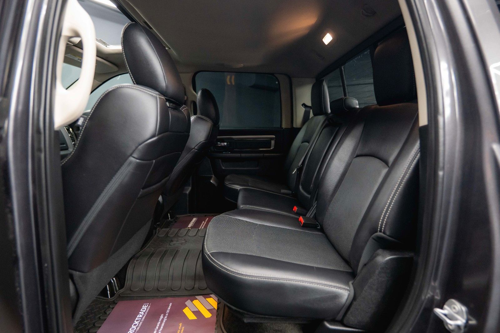 Fahrzeugabbildung Dodge RAM 5.7 V8 HEMI 4x4 Sport OFFROAD NightPaket 19%