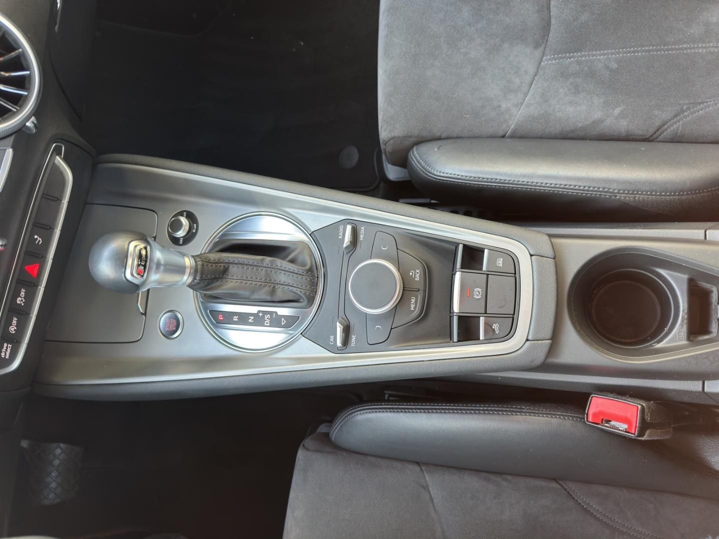 Fahrzeugabbildung Audi TT Roadster 40 TFSI s-tronic