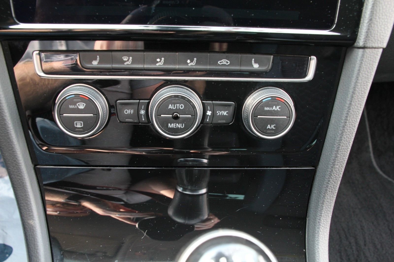 Fahrzeugabbildung Volkswagen Golf VII Lim. IQ.DRIVE BlueMotion
