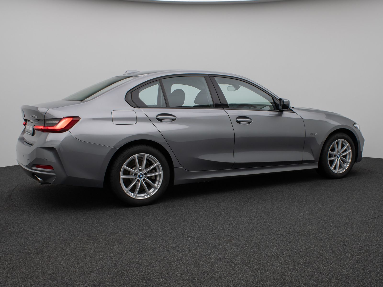 Fahrzeugabbildung BMW 320e DAB HUD Komfort LED Sport Stop&Go 17Zoll