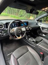Mercedes-Benz  A 250 AMG Line  - Mercedes-Benz 250 mit Benzin-Antrieb