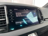 Skoda Karoq 1.5 TSI DSG Sportline PANO KAM AHK 4JGAR bei Autohaus Landmann & Maier OHG