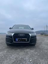 Audi Q3 2.0 TDI S-Line design , Navi, Xenon - Audi Q3: Velours, Berganfahrassistent, Geländewagen