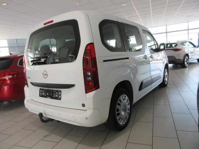 Fahrzeugabbildung Opel Combo Life 1.2T  7-SITZ/NAVI/LED/AHK/PDC/DAB+