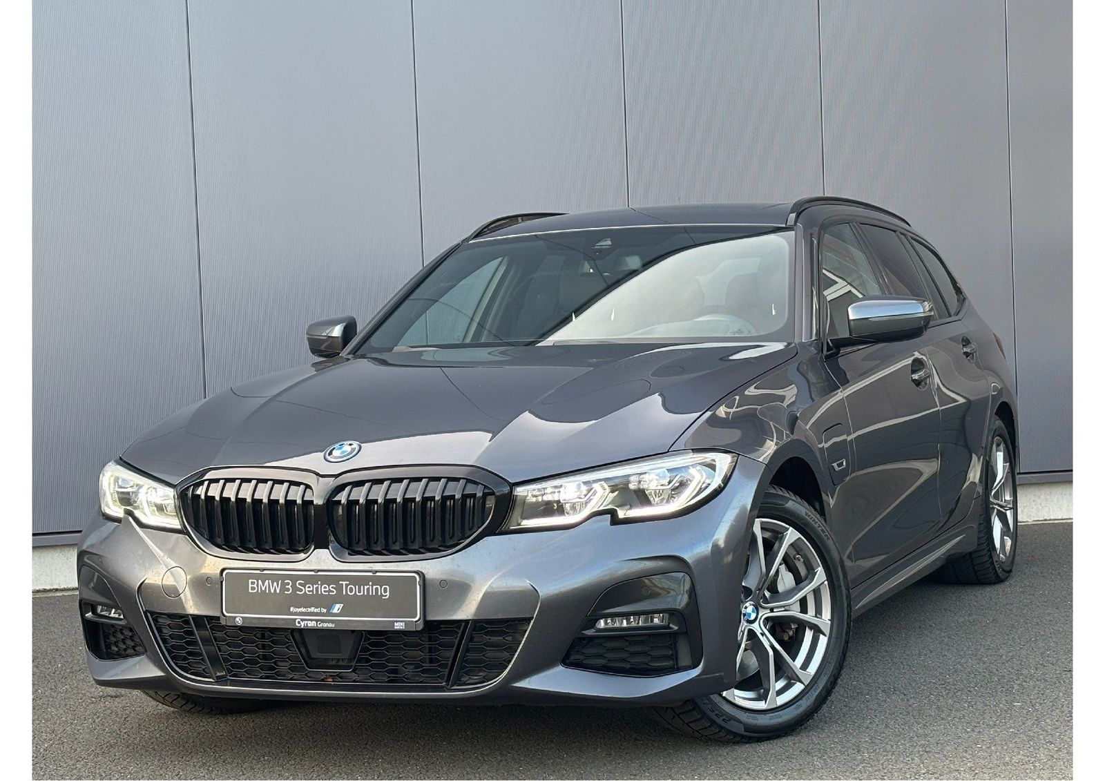 BMW 330e M-SPORT