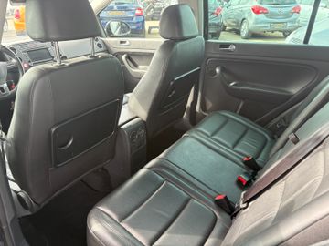 Volkswagen Golf - 10