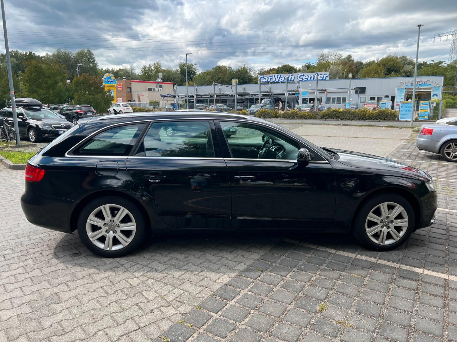Audi A4 2011 — photo 6