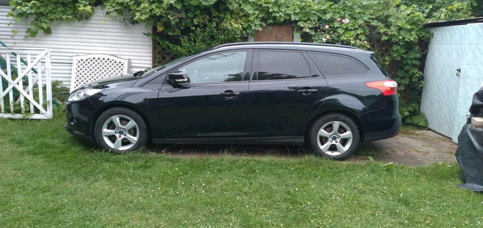 Ford Focus 2014 — rear view