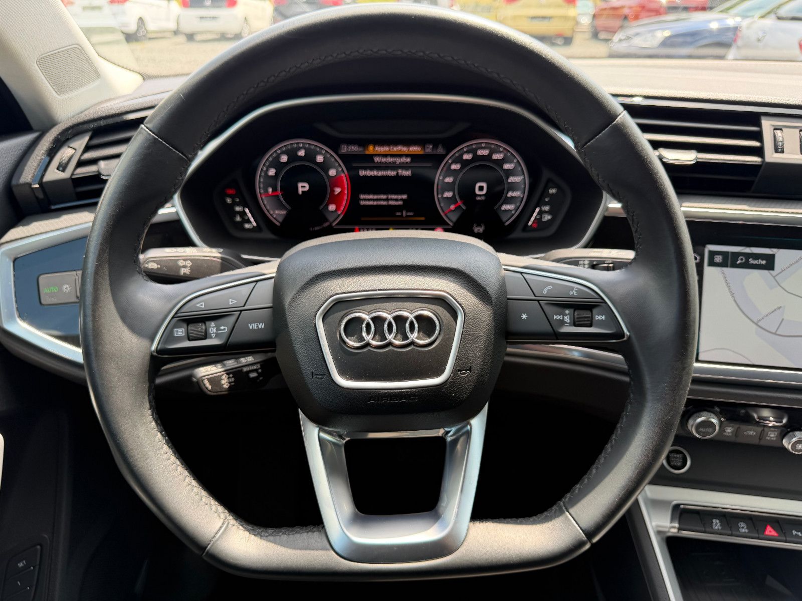 AUDI Q3 40 TFSI quattro S line NAVI/AHK/LED – Foto 15