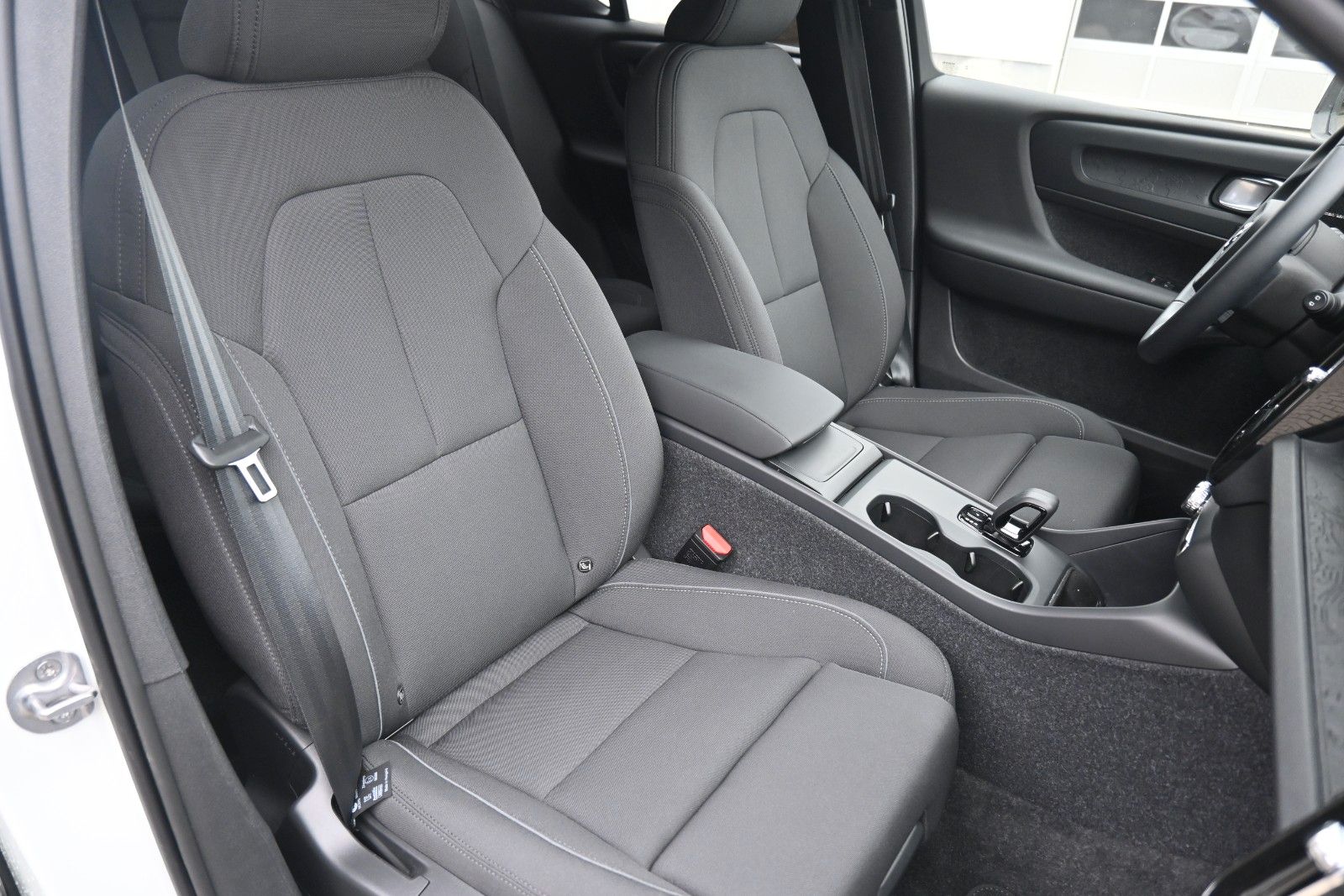 Fahrzeugabbildung Volvo EX40 SingleMotorExtendedRangePlus Dark*574 KM RW