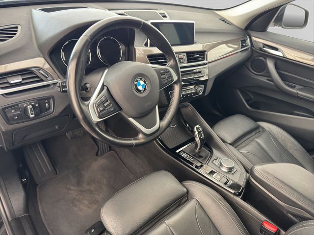 Fahrzeugabbildung BMW X1  sDrive18d xLine+EU6dT+LED+Navi+HUD+Pano+Lede